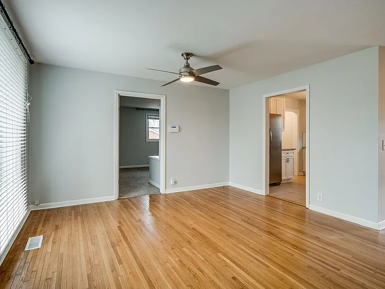 539 Northcrest Dr — Photo 16