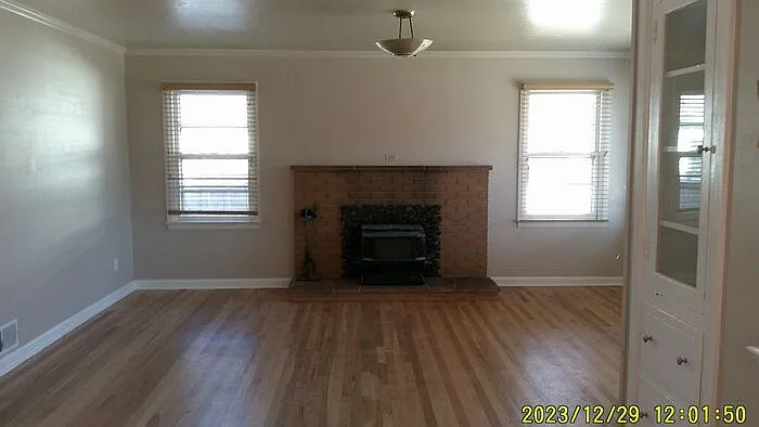 4 bed, 2.0 bath, 2104 sqft, $2,000 — Photo 3