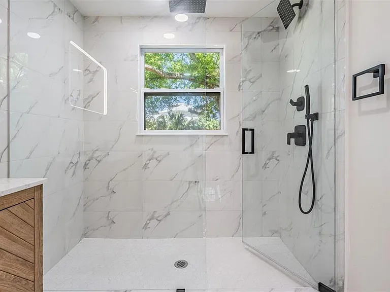 1104 S Lois Ave — Photo 16