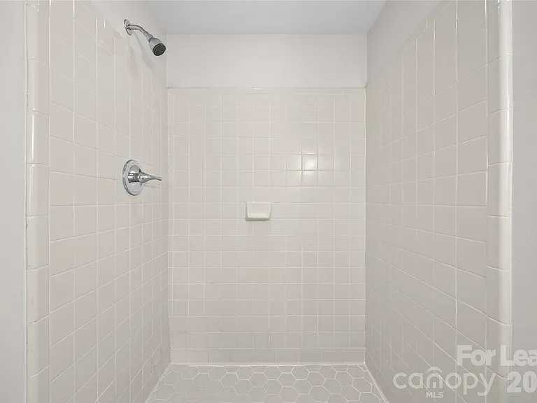 10715 Derry Dr — Photo 24