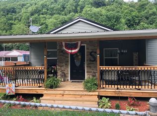 141 Longacre Way, Smithers, WV 25186
