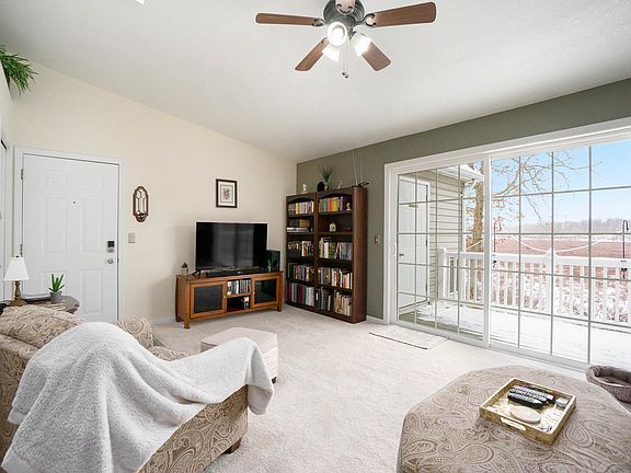 3rd image of 4050 W Centre Ave APT 215