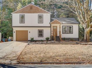 3105 Berkshire Manor Dr, Alpharetta, GA 30022