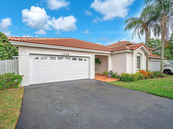 3rd image of 1054 NW 125th Avenue