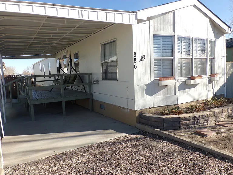 886 S Dante Dr — Photo 2