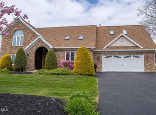 357 Ibis Dr, Hollidaysburg, PA 16648