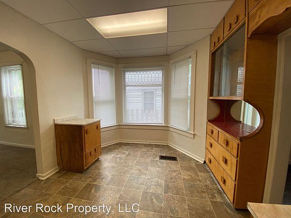 3rd image of 709 4th St S #10514591
