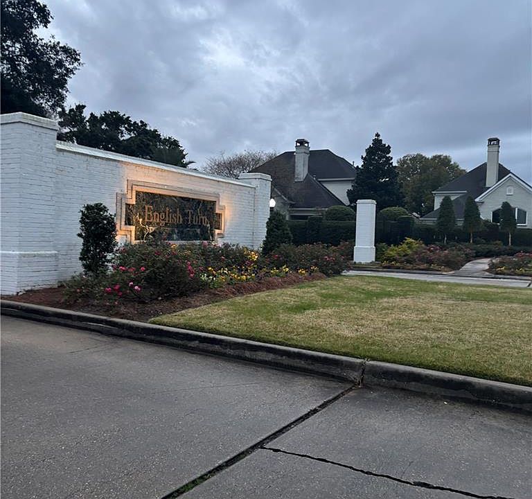 2nd image of 601 English Turn Dr
