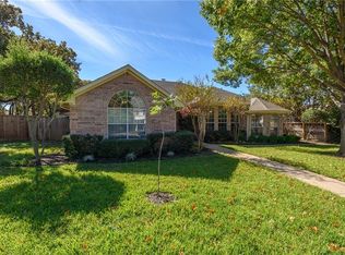 902 Lynhurst Ln, Denton, TX 76205