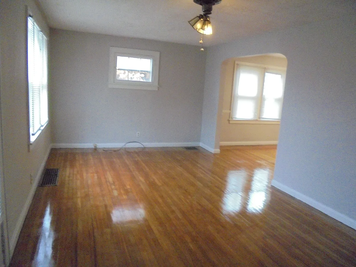 Building Photo - 1024 N Gale St