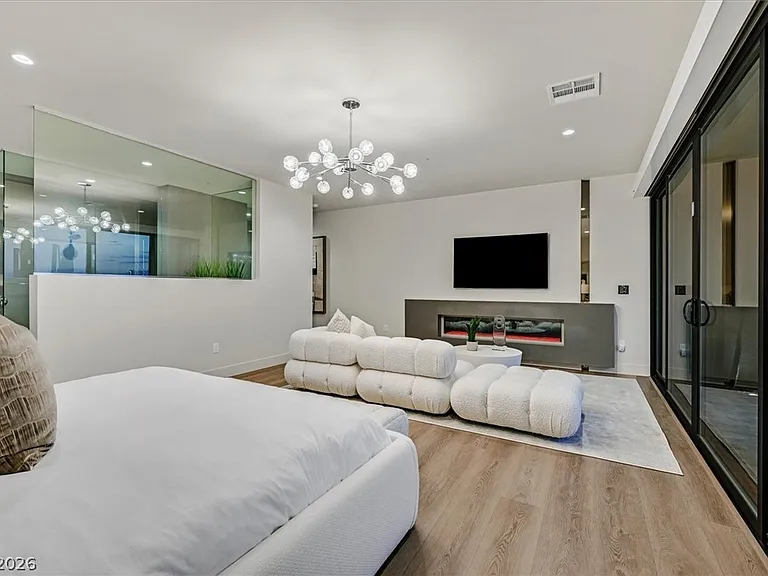 807 Magnum Cliff Ct — Photo 26