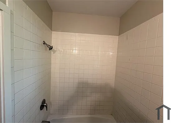 1724 Deslonde St — Photo 25
