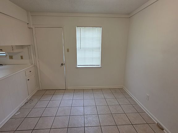 4th image of 6522 R St