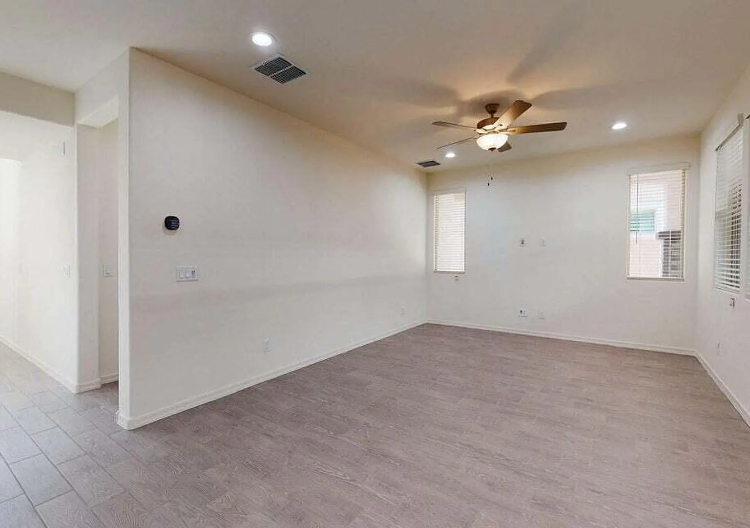 Beautiful 4 bedroom 3 bath home! — Photo 4