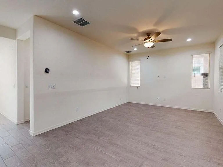 1107 S Vine St — Photo 4