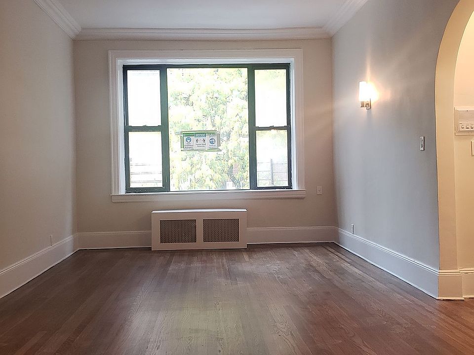 1st image of 1080 Park Ave APT 3E
