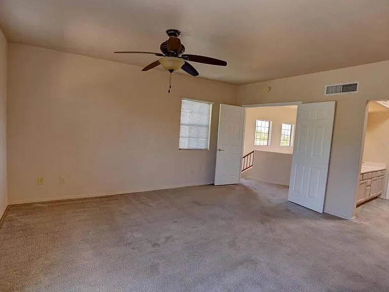 108 N Champagne Pl — Photo 17