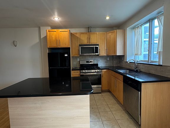 2nd image of 804 5th Ave #1
