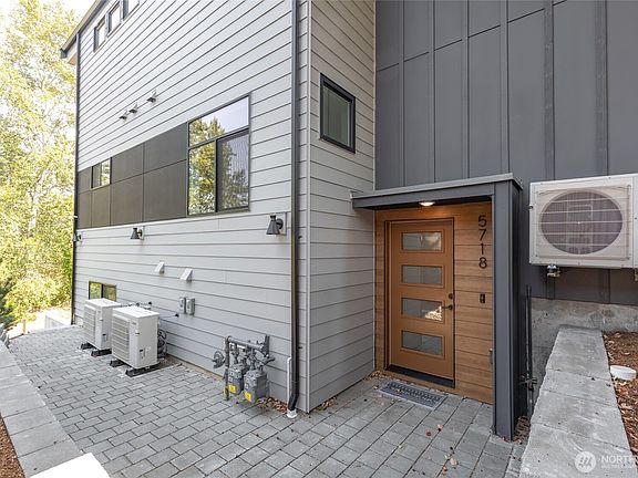 2nd image of 5718 NE 65th Street