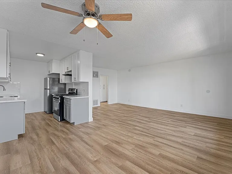 3905 S Stevely Ave #18 — Photo 3