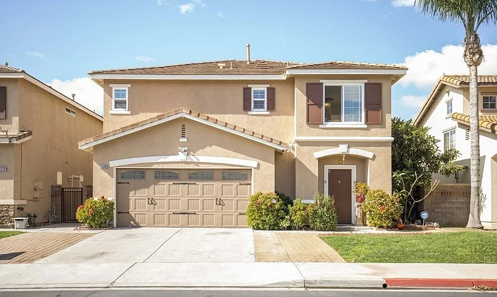 3 bed, 2.5 bath, 1625 sqft, $4,250 — Photo 1