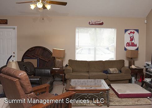 2nd image of 441 Beauregard Cir