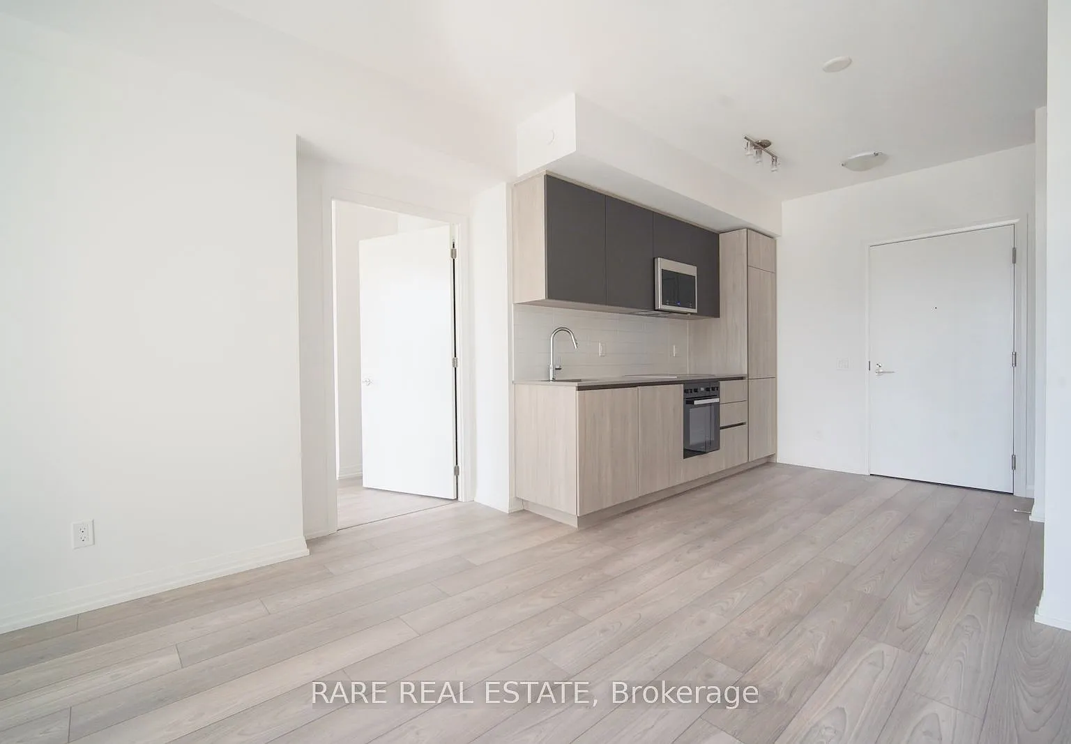 2 bed, $3,200 — Photo 3