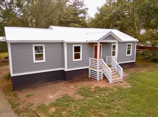 409 E South St, Greensboro, GA 30642
