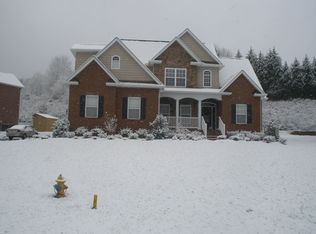 52 Rolling Links Blvd, Oak Ridge, TN 37830