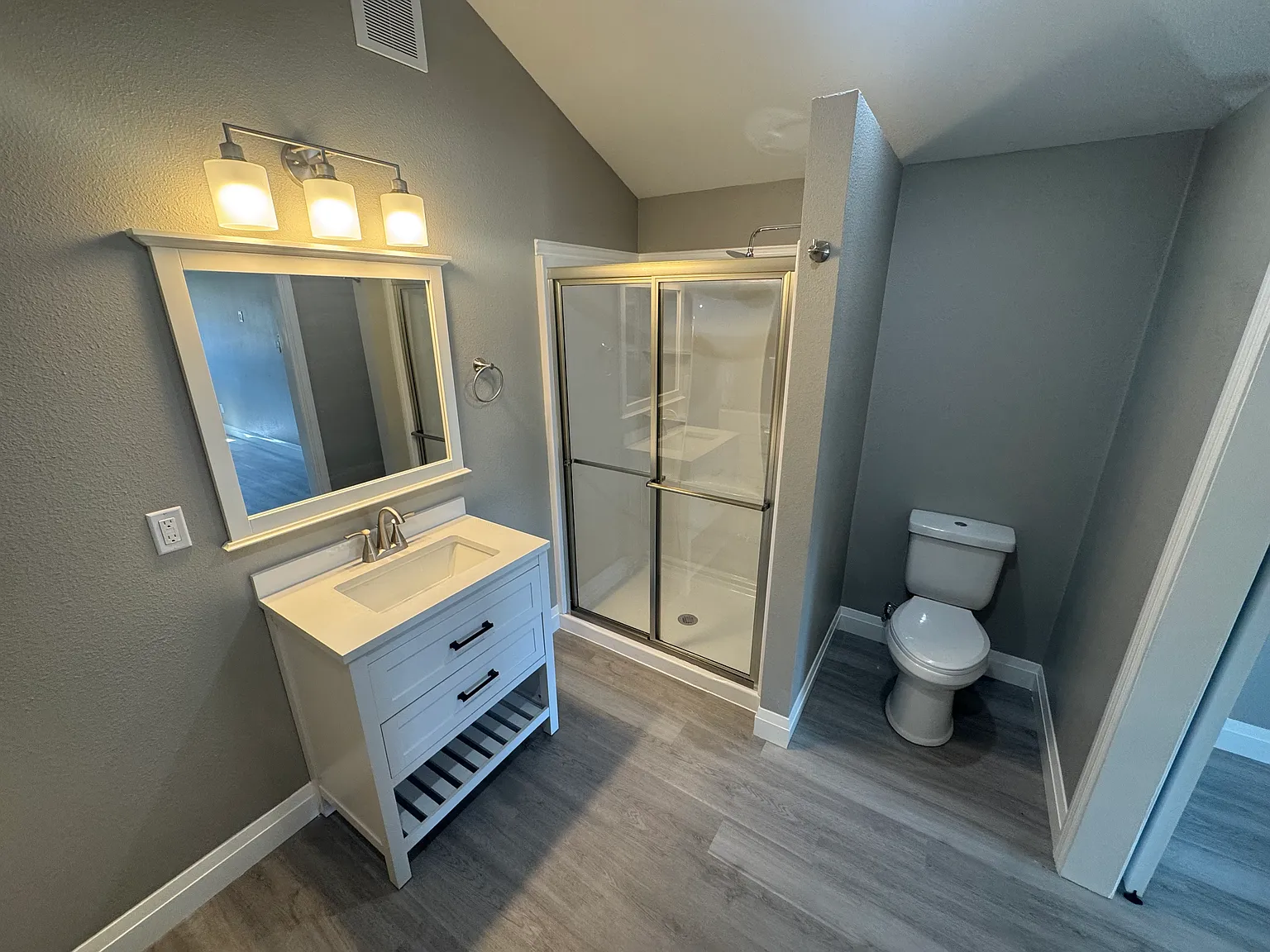 5341 Brown Ln — Photo 2