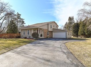 11249 North Oriole LANE, Mequon, WI 53092