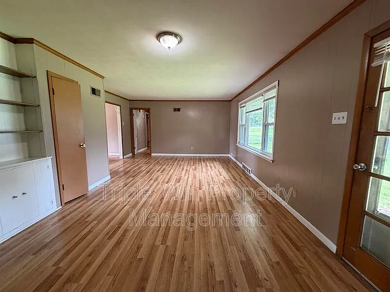 1871 Shardell Dr — Photo 13