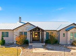 601 Garrison Rd, Fredericksburg, TX 78624