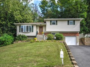 21 Overhill Rd, Elmsford, NY 10523