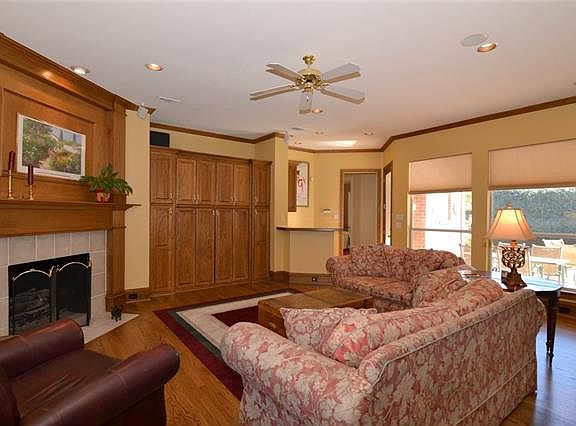 4th image of 5637 Lindsey Dr