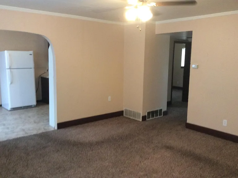 1504 Dakota St — Photo 3