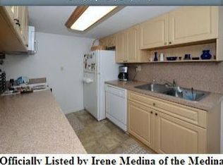 326 Sunshine Dr, Coconut Creek, FL 33066