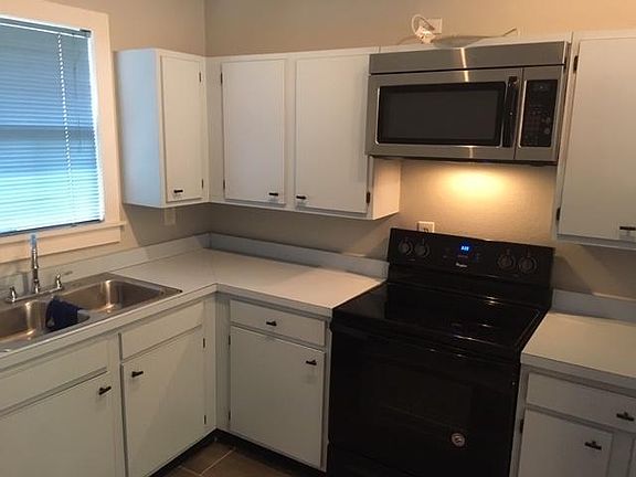 3rd image of 2415 Saint Charles Ave APT G