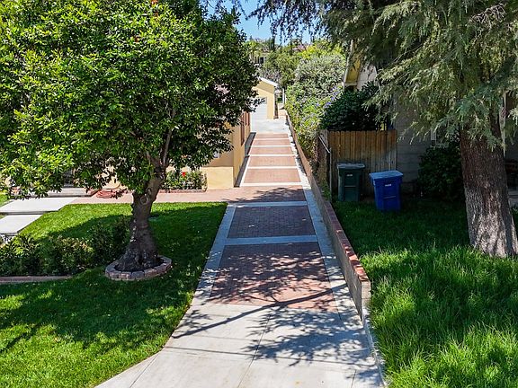 3rd image of 1077 E Elmwood Ave
