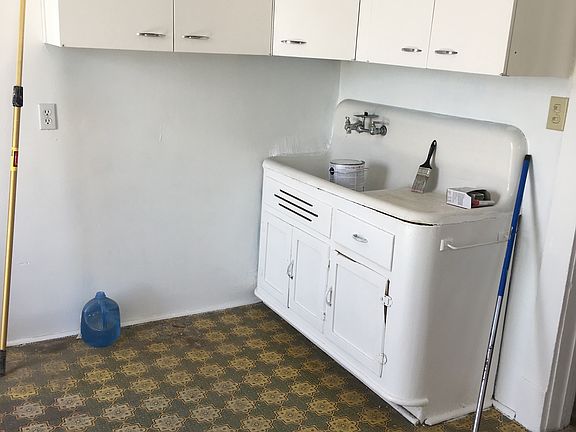 5th image of 3226 Sacramento Ave