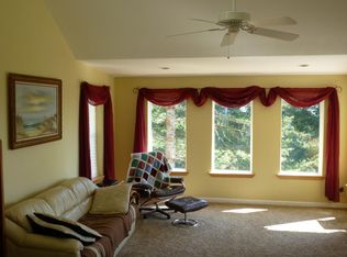 105 Hickory Rd, Whitethorn, CA 95589