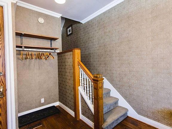 3rd image of 176 N Pearl St #2