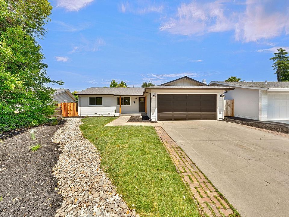 1st image of 2321 McGregor Dr