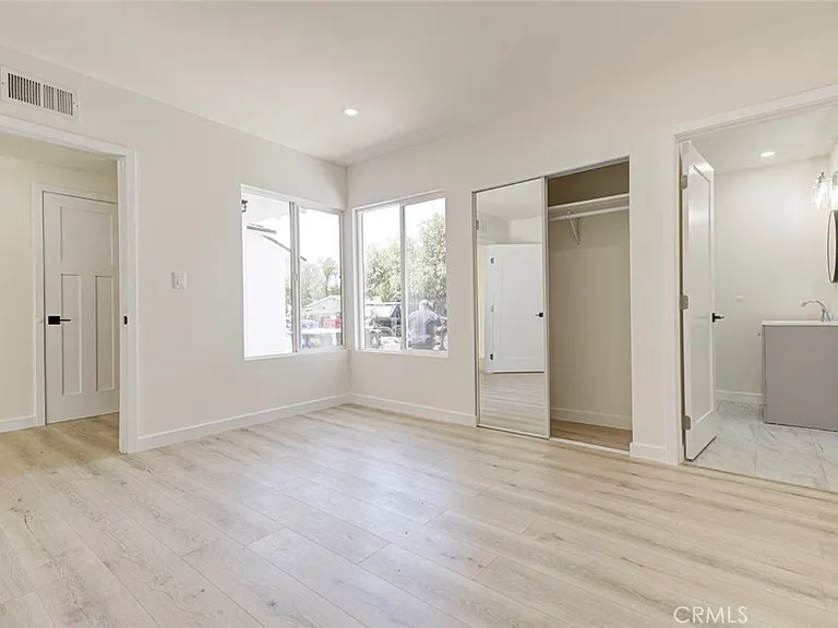 8358 Nestle Ave — Photo 9