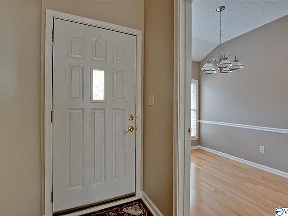 3rd image of 10014 Meredith Ln SE