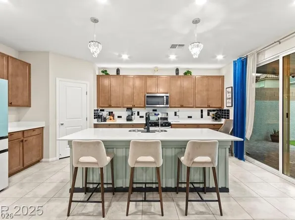 7502 Lush Oasis Ave, Las Vegas, NV 89113