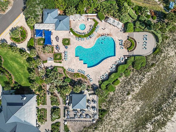 5th image of 299 Colony Club Dr.