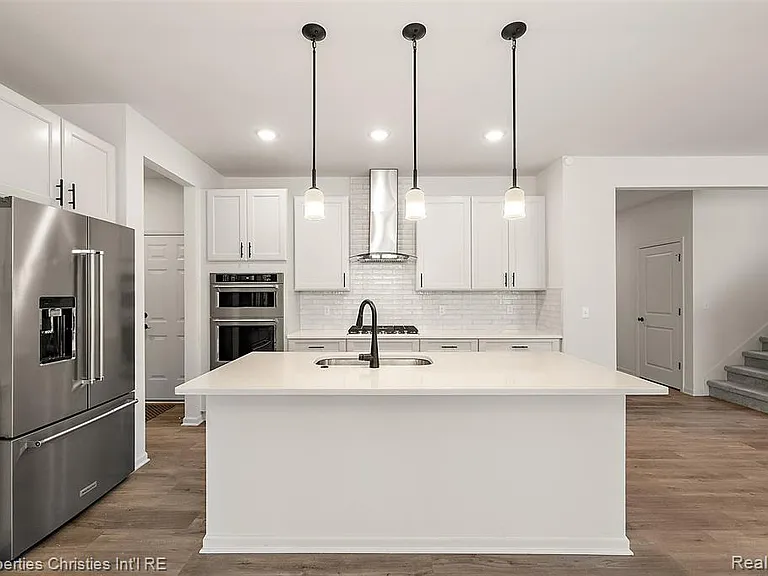 2436 Parkshore Dr — Photo 15