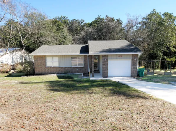 583 Woodlow Rd, Niceville, FL 32578