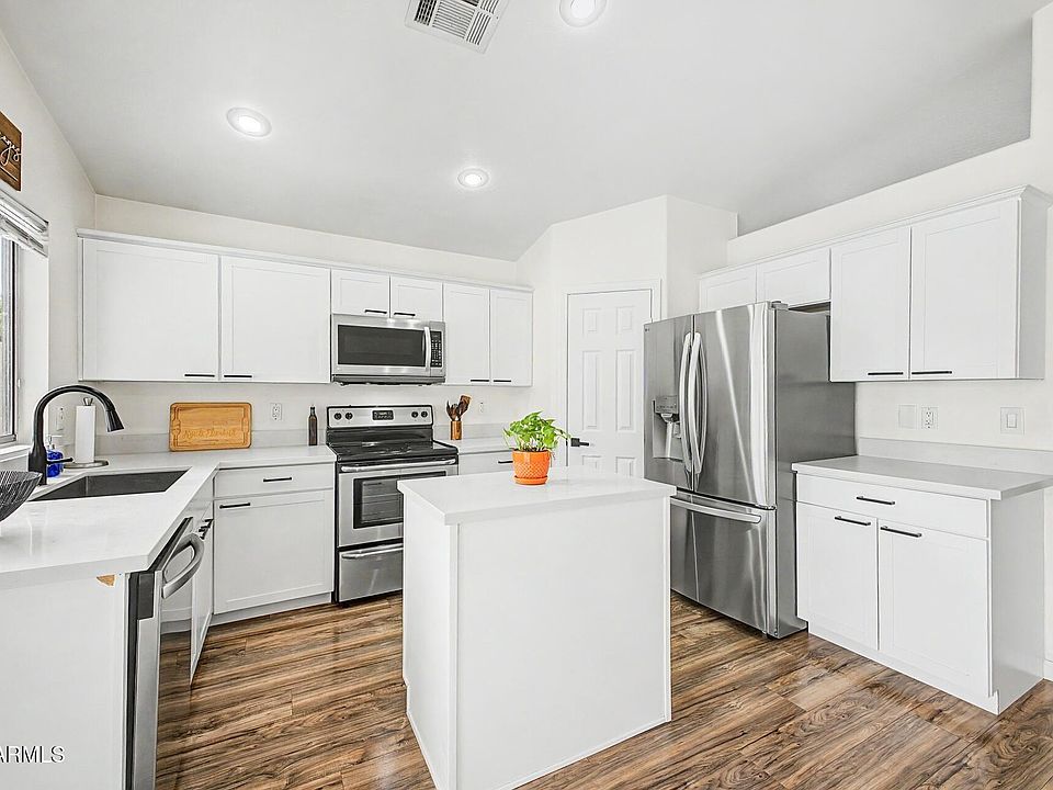 1st image of 822 E MONONA Drive